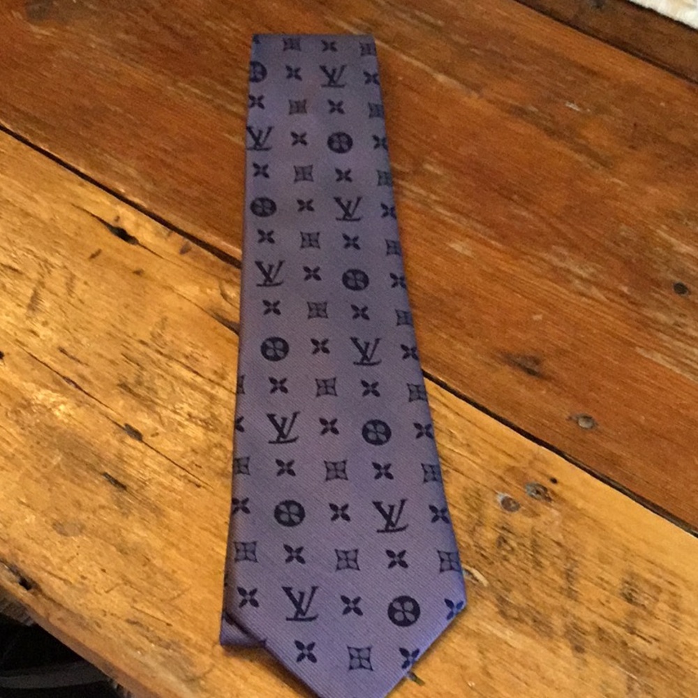 Louis Vuitton  Signature Tie